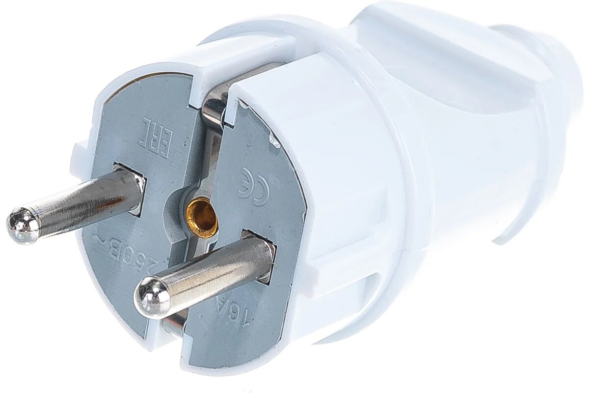 Вилка электрическая Универсал А101 с заземлением, евро, прямая, в пластиковом корпусе, белая, 16А, IP20 / электрика