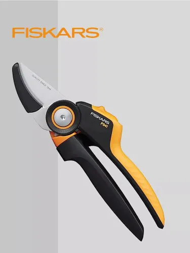 Секатор Fiskars / Фискарс Xseries PowerGear L P941 плоскостной, с фиксатором, из стали, 222мм / садовый инструмент