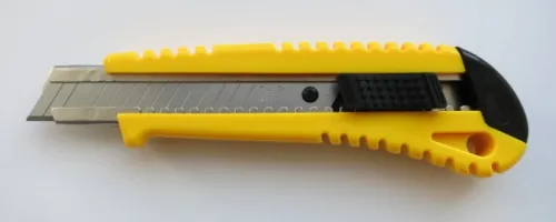 Нож строительный 888 Auto-Lock с сегментным выдвижным лезвием, из металла, желтый, 160мм / инструменты