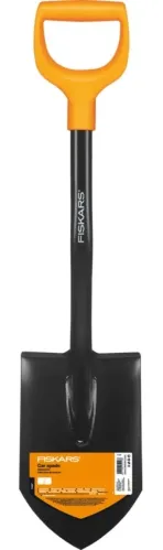 Лопата штыковая Fiskars / Фискарс Solid укороченная, с черенком, из стали, 80см / садовый инструмент