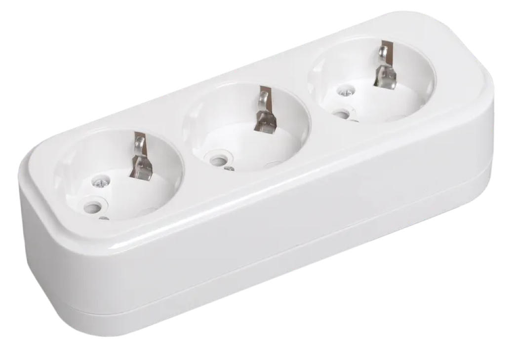 Блок розеток IEK / ИЭК Classic К03 2Р+РЕ, 3 гнезда 16А 3.5кВт 250В с заземляющими контактами, белый KYP11-16-03-00-Z / колодка электрическая для удлинителя