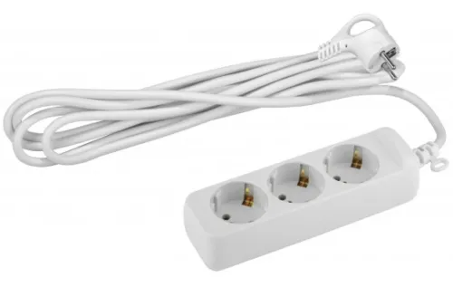 Удлинитель бытовой ЭРА U-3e-7m-3x1 с заземляющими контактами 16А 3500Вт, ПВС 3х1мм², 7 метров 3 розетки, белый Б0028372