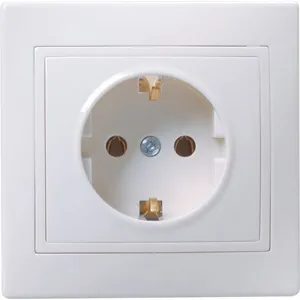 Розетка силовая штепсельная IEK / ИЭК Кварта 16А, белая 1-местная с заземляющими контактами, скрытая установка, РС10-3-КБ ERK14-K01-16-DM / электрооборудование