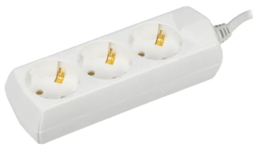 Удлинитель бытовой Generica / Дженерика У03 с заземлением 2P+PE, 10А 250В 3х1мм², 5 метров 3 розетки, белый WYP10-10-03-05-Z-G