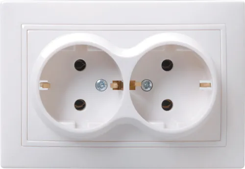 Розетка силовая штепсельная IEK / ИЭК Кварта 16А, белая 2-местная с заземляющими контактами, скрытая установка, РС12-3-КБ ERK24-K01-16-DM / электрооборудование