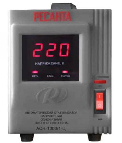 Стабилизатор напряжения Ресанта АСН-1000/1-Ц релейный цифровой однофазный, напольный в металлическом корпусе, серый, 240х110х155мм, входное напряжение 140-260В, 50Гц, 1000Вт, IP20 / электрика
