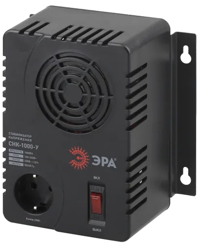 Стабилизатор напряжения ЭРА СНК-1000-У релейный, однофазный, напольный, в пластиковом корпусе, черный, 188×100х171мм, 160-260В/220В, 50/60Гц 1000Ва IP20 / электрика