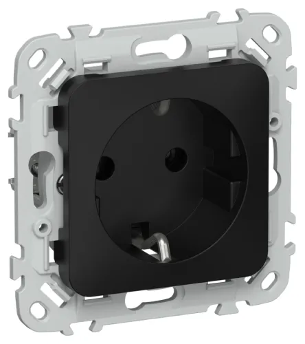 Розетка штепсельная IEK Flite РС11-1-ФлЧ, 16А, черная